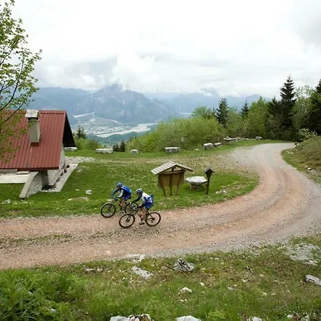 Cozy Mountain Hideaway 度假居 Pozzis