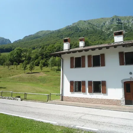 Cozy Mountain Hideaway 度假居 *
